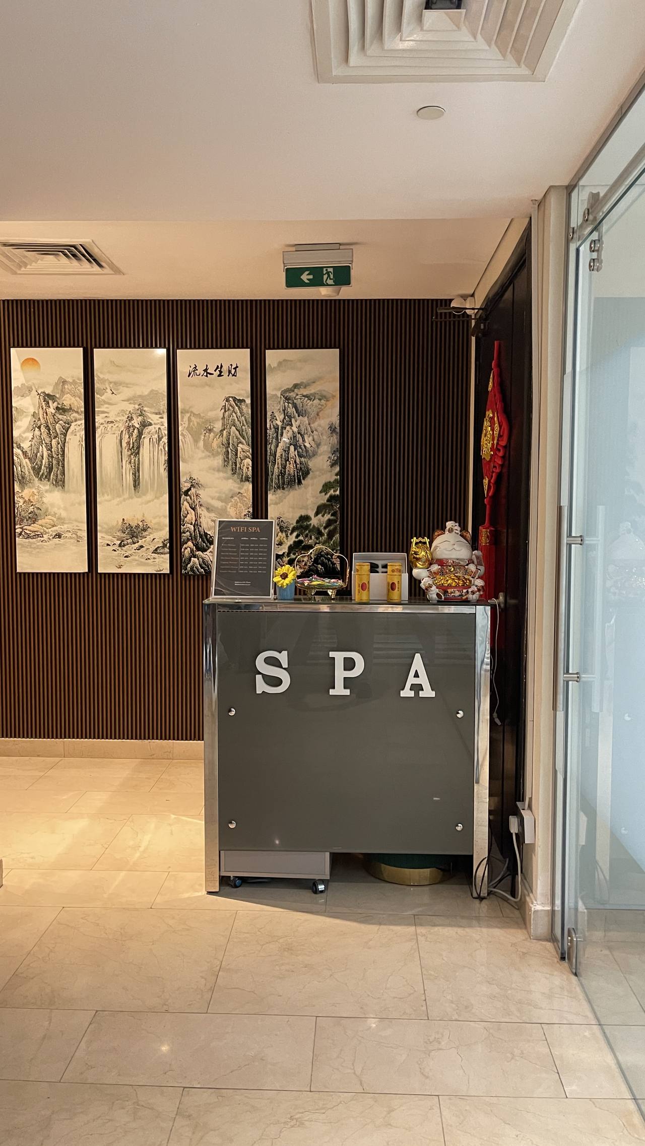 Wifi Spa reception area